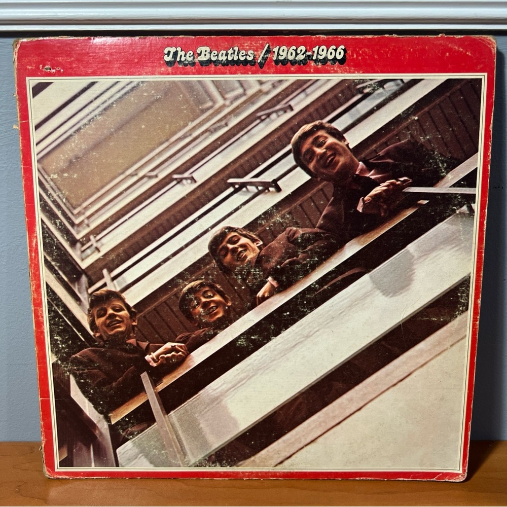 THE BEATLES 1962-1966 Album Original Vinyl Record Double LP Apple/Red 1973